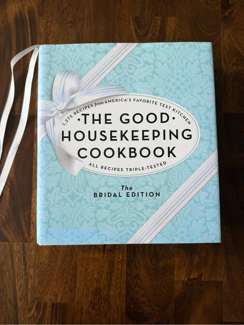 The Good Housekeeping Cookbook - Bridal Edition (Light Blue)